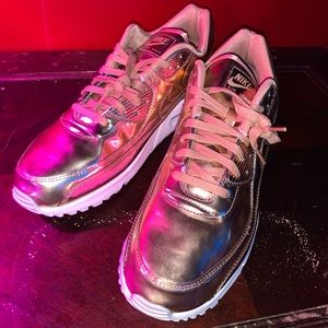 Nike Air Max 90 Rose Gold. New no box